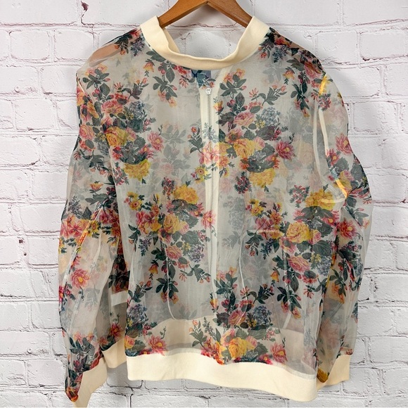 Ashley Nell Tipton Cream Bomber Jacket Ribbed
Floral Cottagecore plus size 3X - Picture 8 of 13
